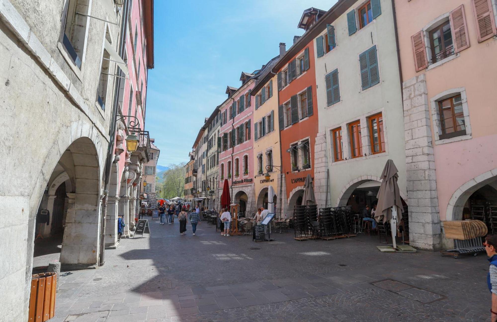 Nid Douillet Bed and Breakfast Annecy Esterno foto