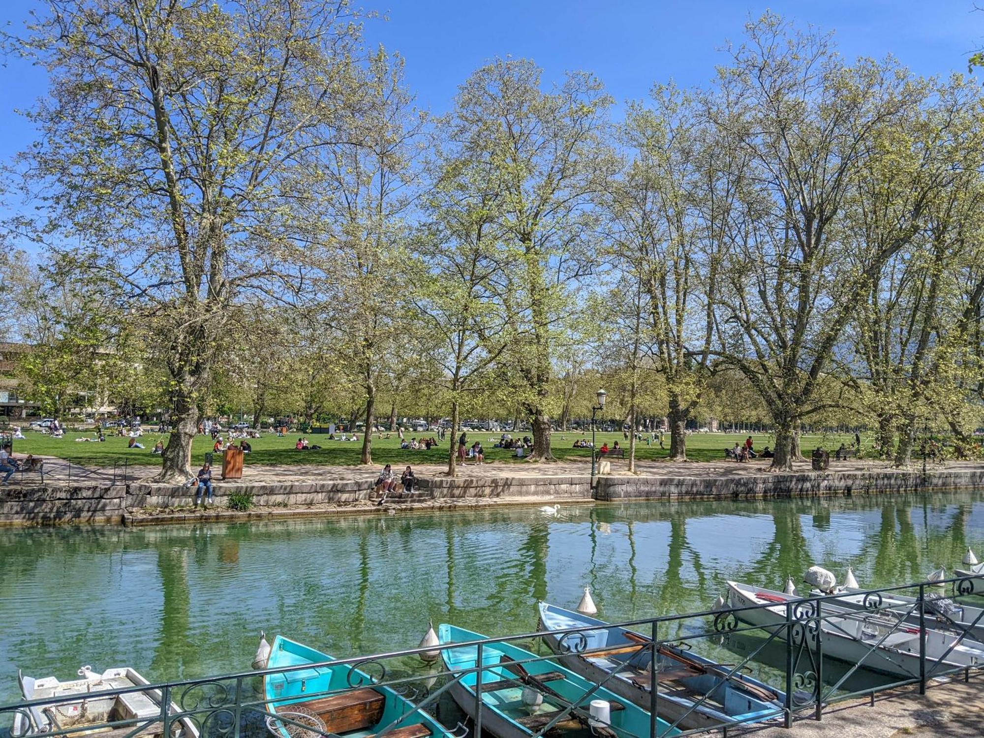 Nid Douillet Bed and Breakfast Annecy Esterno foto