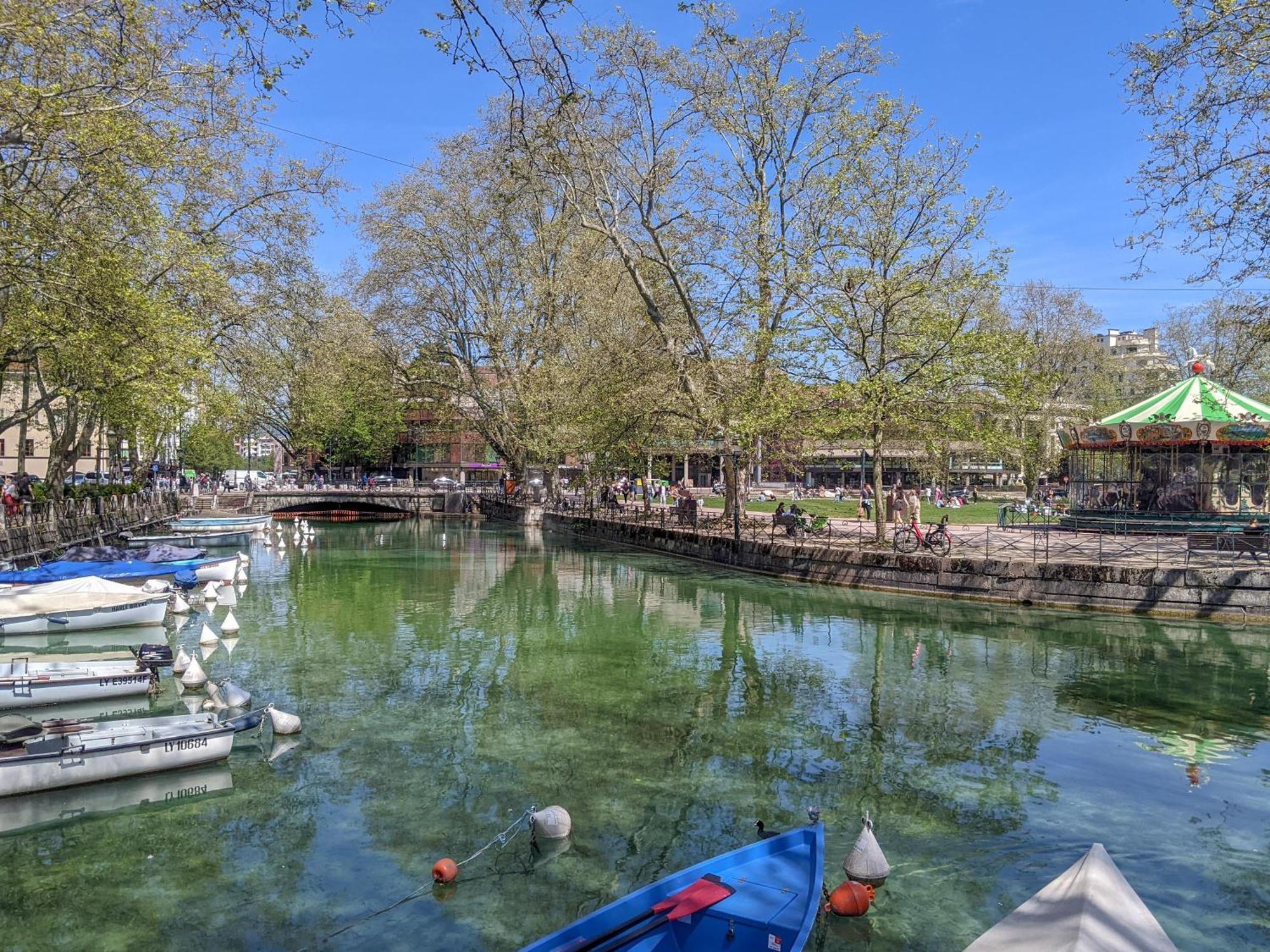 Nid Douillet Bed and Breakfast Annecy Esterno foto